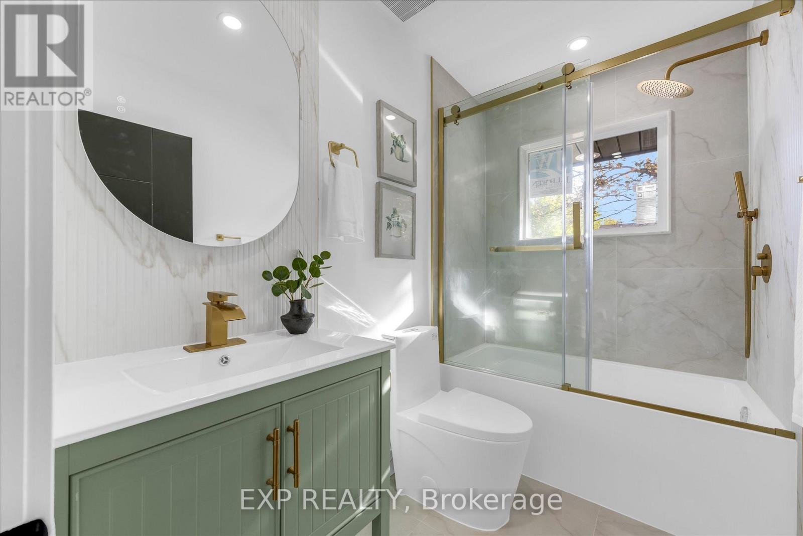 39 Grandfield Street, Hamilton, Ontario  L8T 2H1 - Photo 19 - X12534816