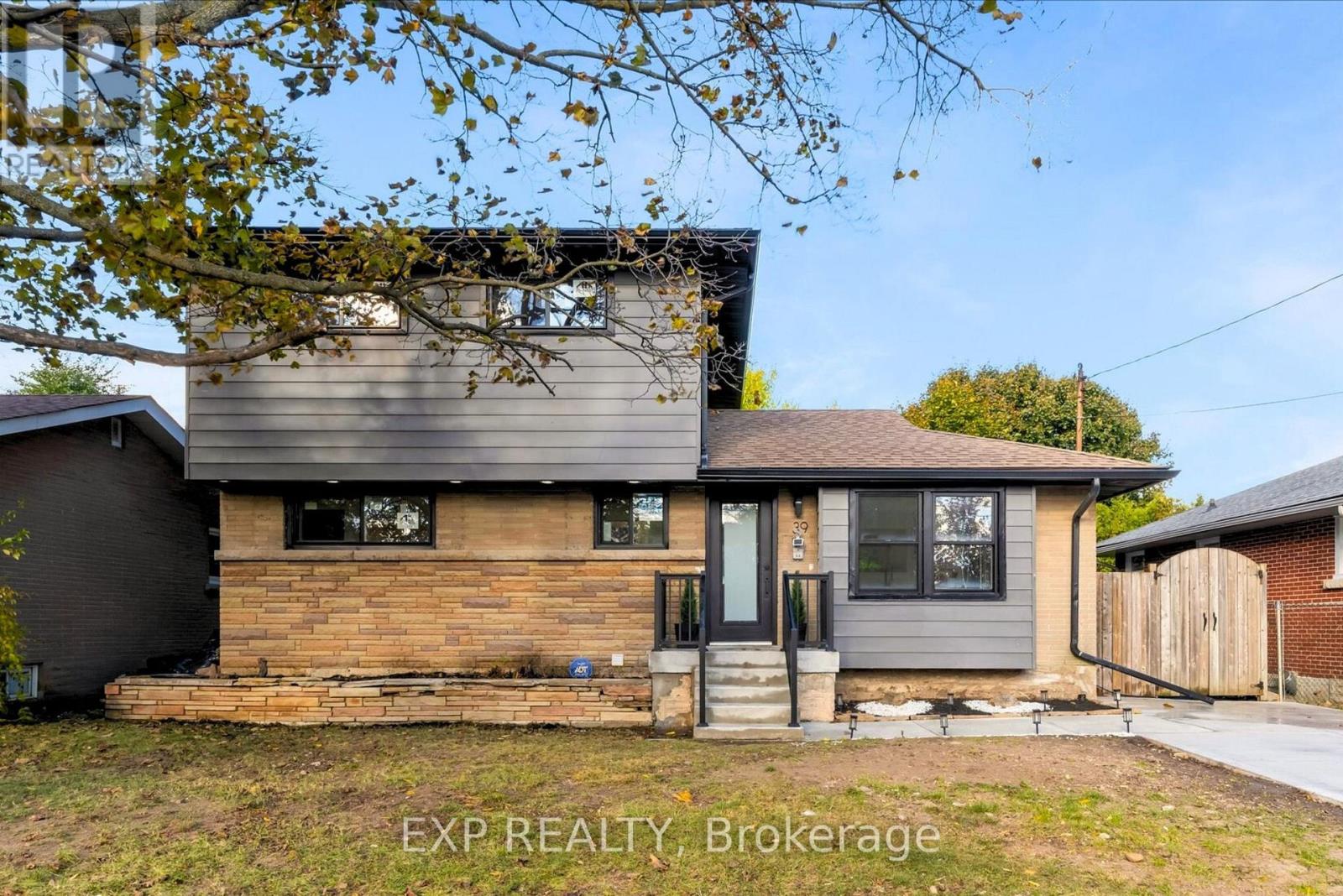 39 Grandfield Street, Hamilton, Ontario  L8T 2H1 - Photo 36 - X12534816