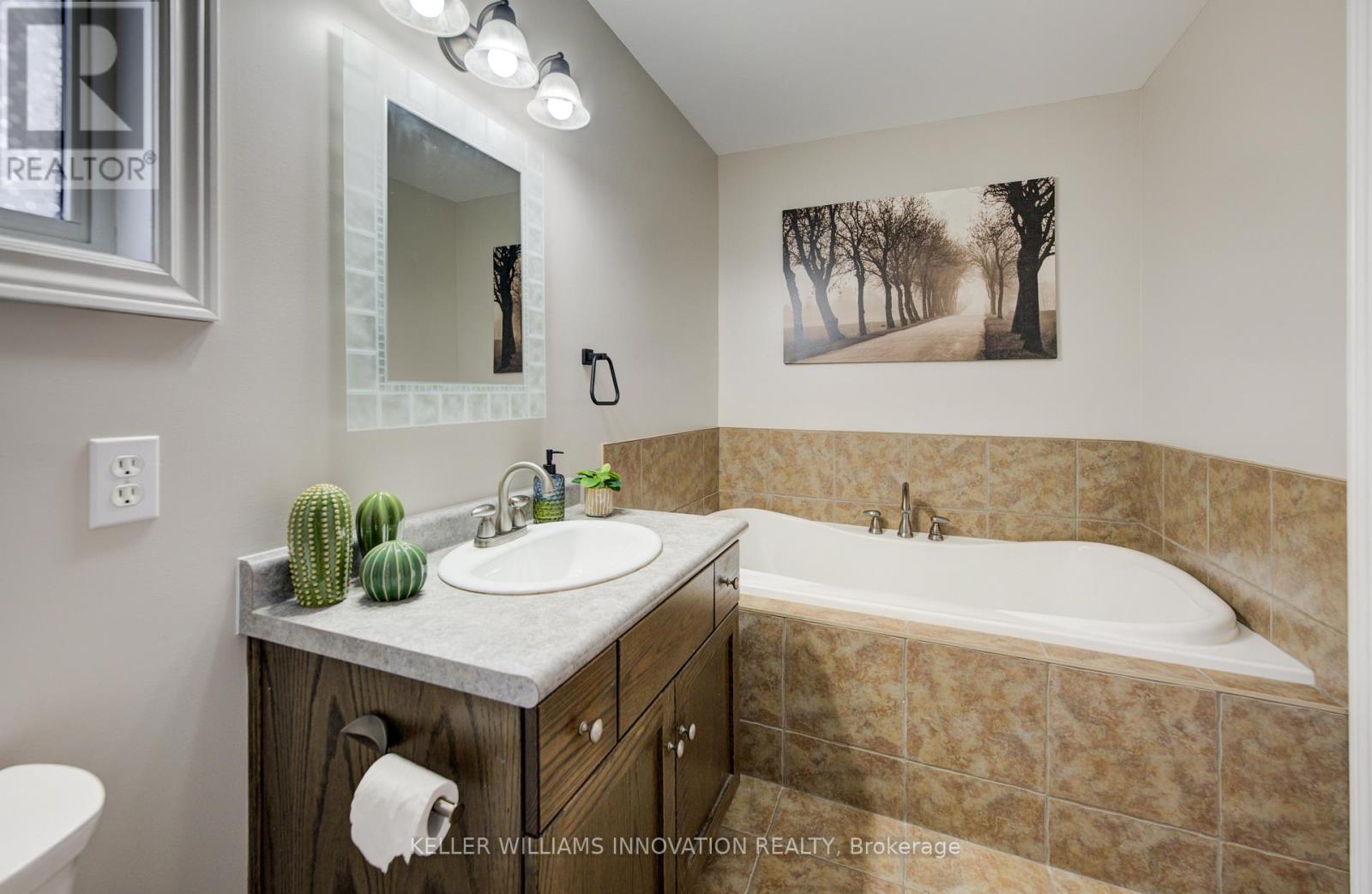 213 Falcon Drive, Woodstock, Ontario  N4T 1W5 - Photo 19 - X12534854