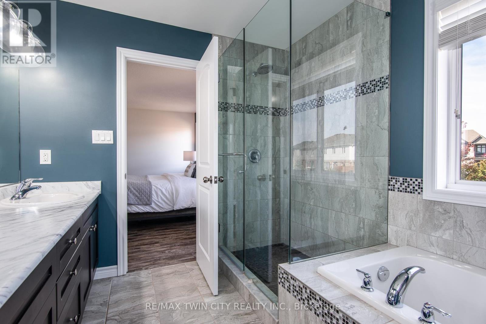 597 Sundew Drive, Waterloo, Ontario  N2V 0B9 - Photo 23 - X12534906