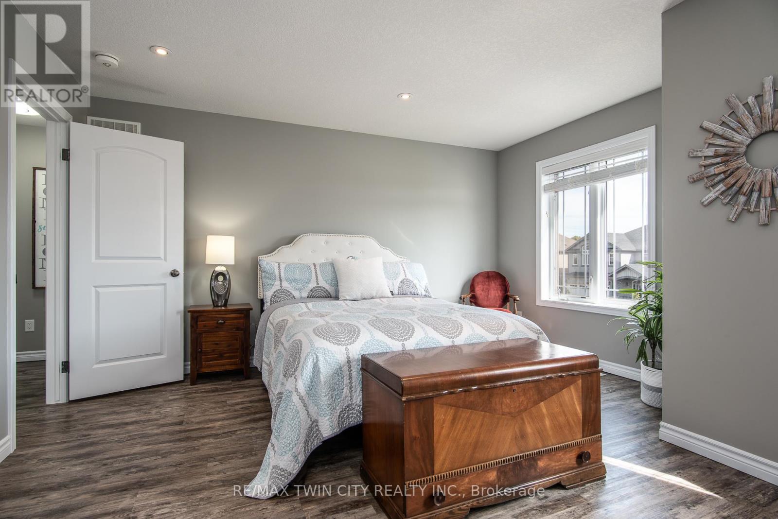 597 Sundew Drive, Waterloo, Ontario  N2V 0B9 - Photo 25 - X12534906