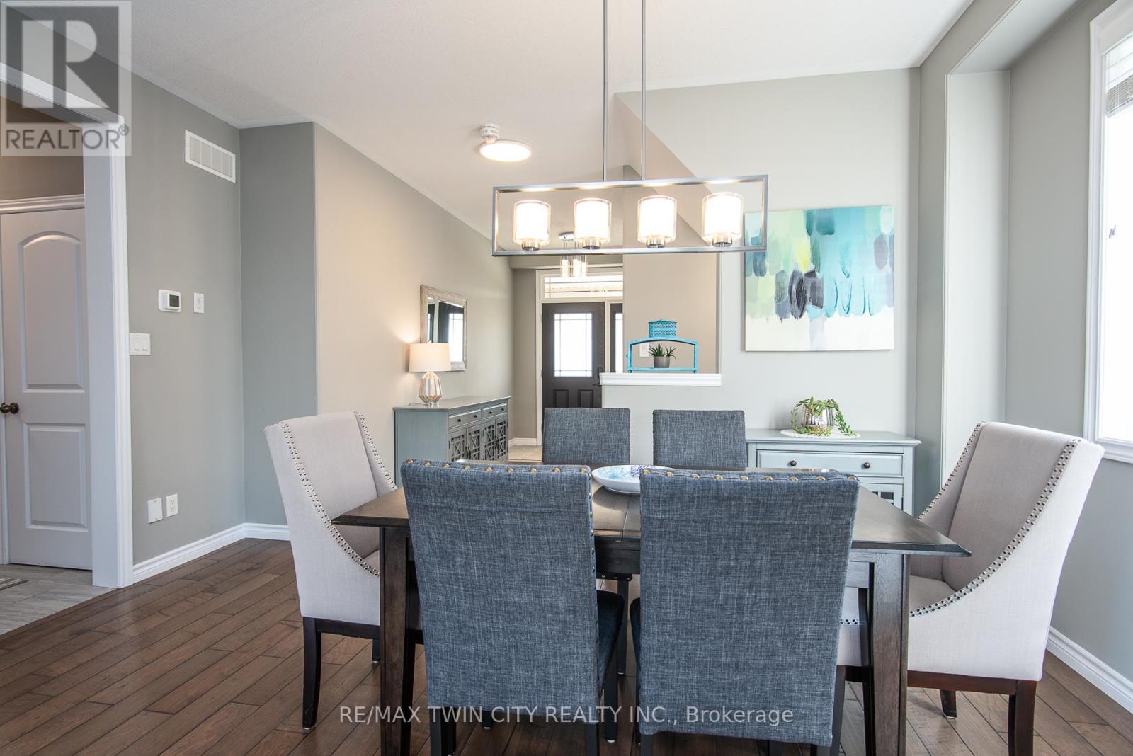 597 Sundew Drive, Waterloo, Ontario  N2V 0B9 - Photo 8 - X12534906