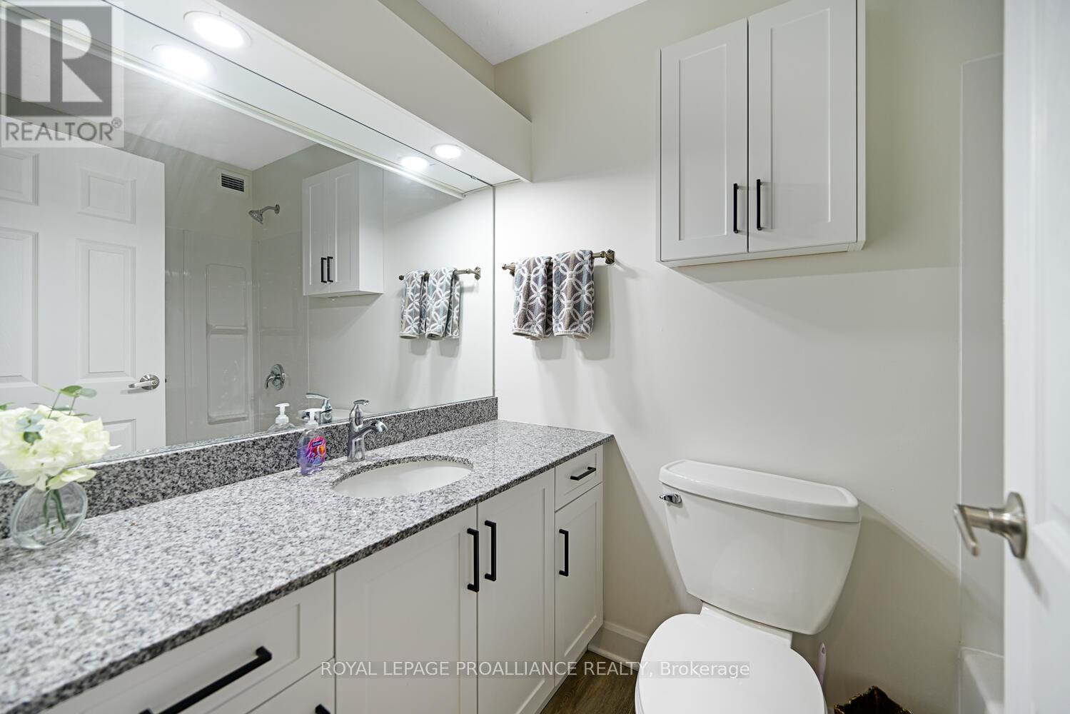 101 - 55 Water Street E, Brockville, Ontario  K6V 1A3 - Photo 25 - X12534946