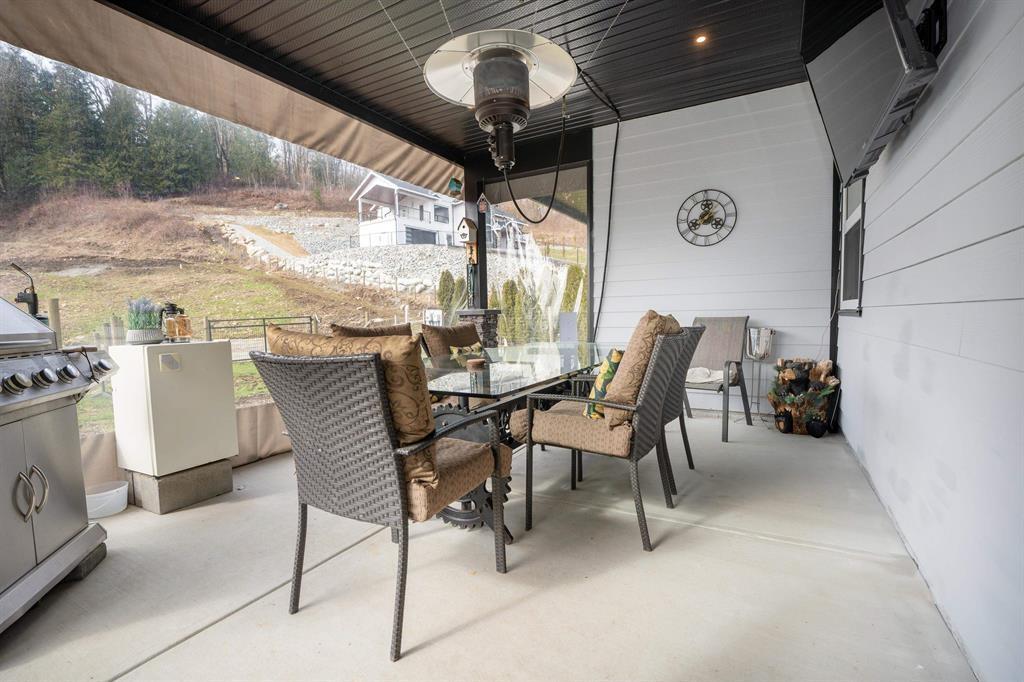 9573 Stave Lake Street, Mission, British Columbia  V2V 0B4 - Photo 7 - R3066074