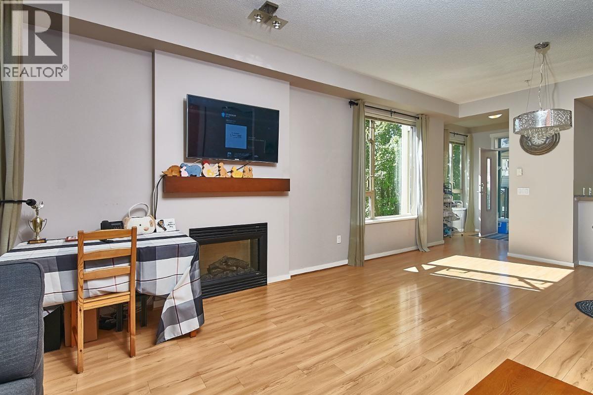 132 9229 University Crescent, Burnaby, British Columbia  V5A 4Z2 - Photo 5 - R3066201