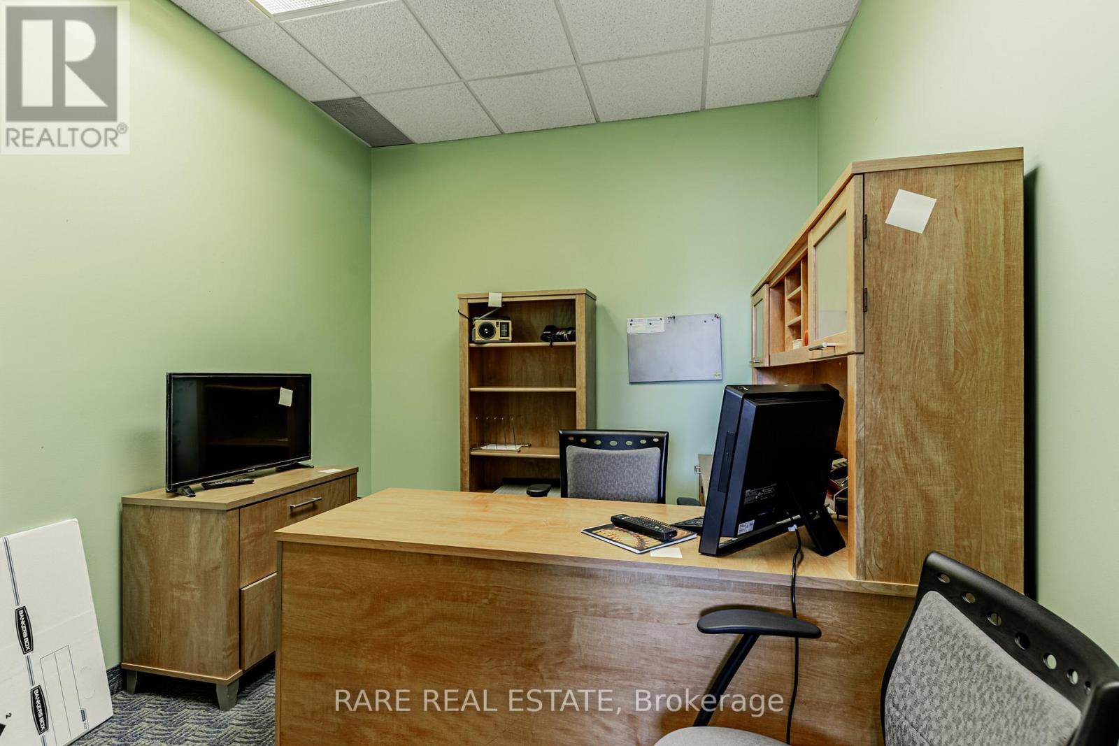 2nd Floor - 44 Laird Drive, Toronto, Ontario  M4G 3T2 - Photo 10 - C12533788