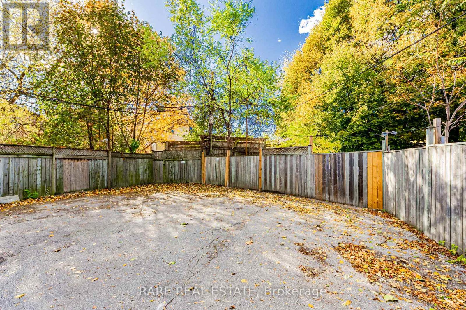 2nd Floor - 44 Laird Drive, Toronto, Ontario  M4G 3T2 - Photo 21 - C12533788