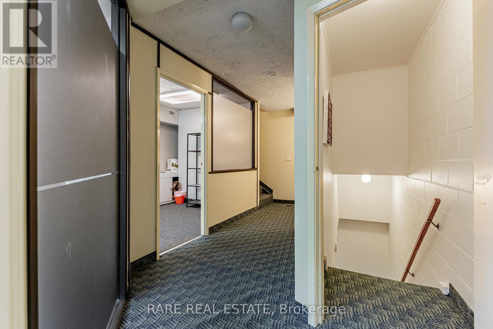 2nd Floor - 44 Laird Drive, Toronto, Ontario  M4G 3T2 - Photo 6 - C12533788