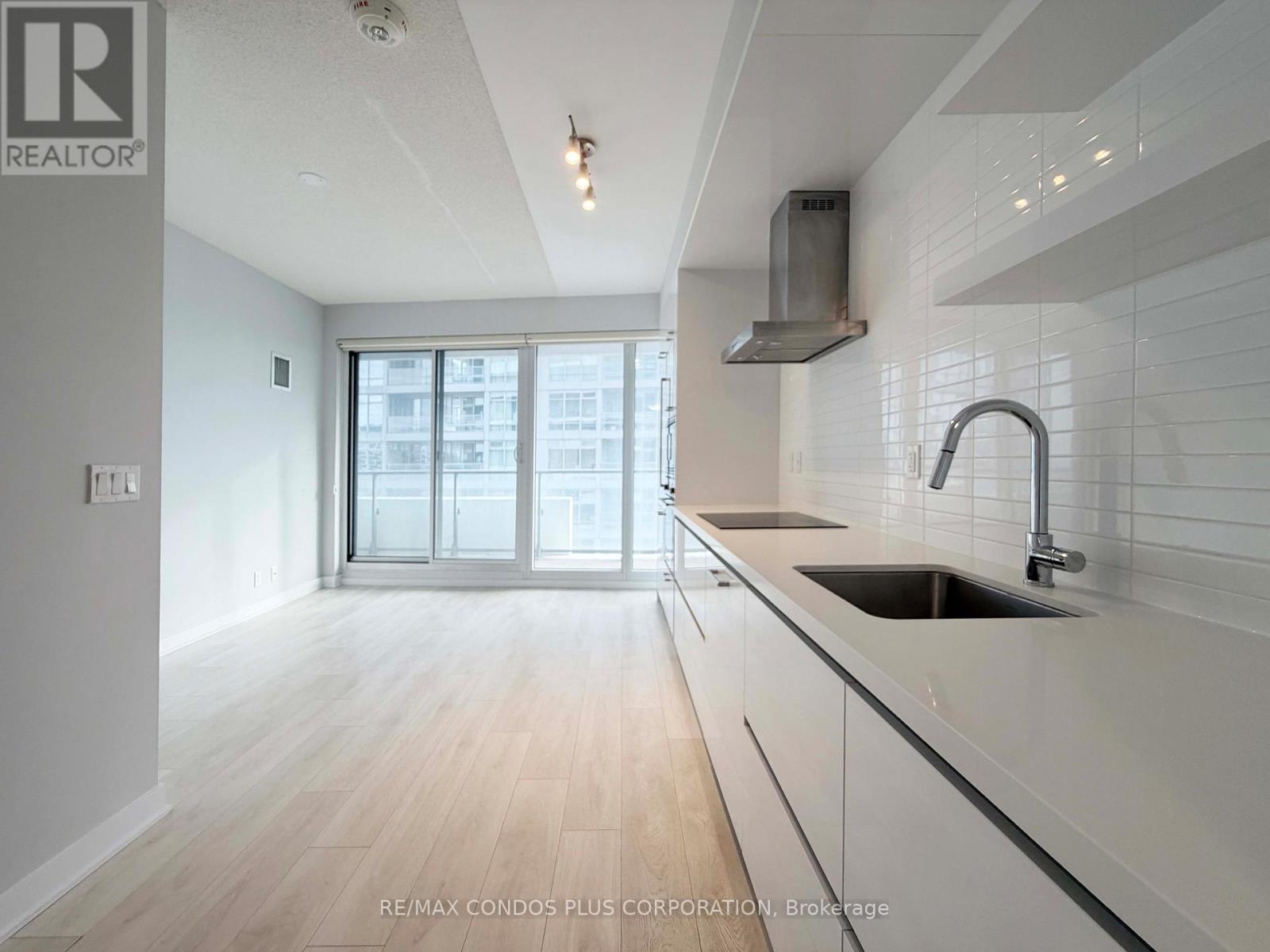 3206 - 2221 Yonge Street, Toronto, Ontario  M4S 0B8 - Photo 4 - C12534930