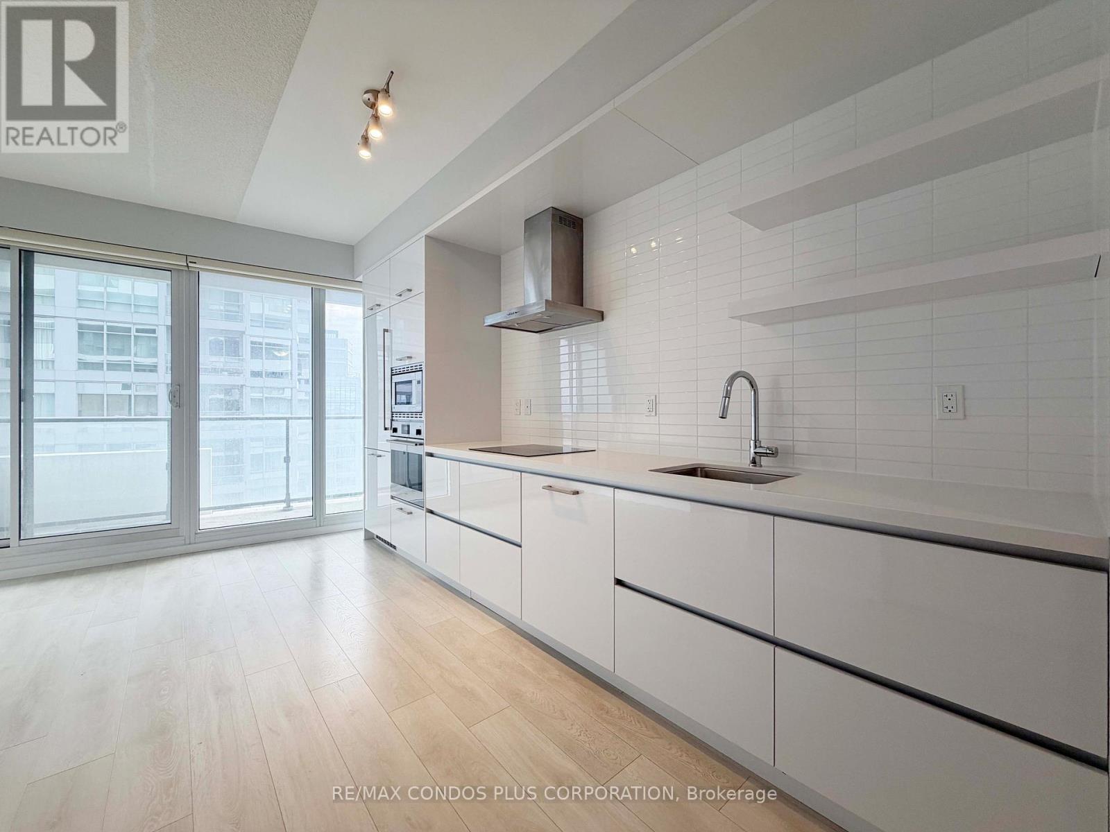 3206 - 2221 Yonge Street, Toronto, Ontario  M4S 0B8 - Photo 5 - C12534930