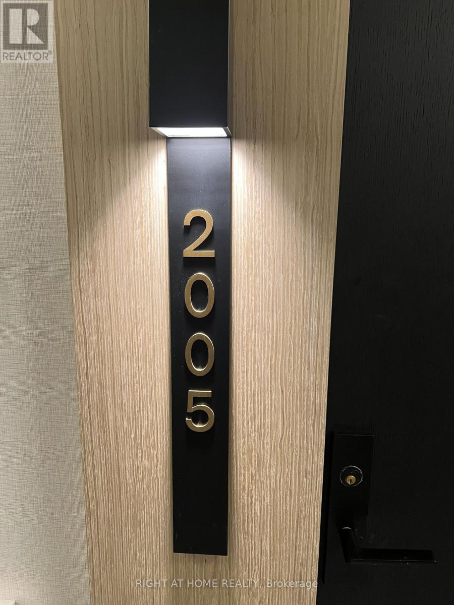 2005 - 20 Soudan Avenue, Toronto, Ontario  M4S 0E2 - Photo 3 - C12534956