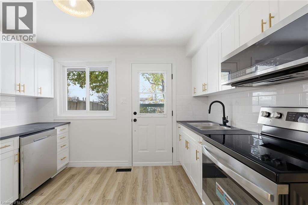 73 Aldborough Avenue, St. Thomas, Ontario  N5R 4S8 - Photo 8 - 40787431