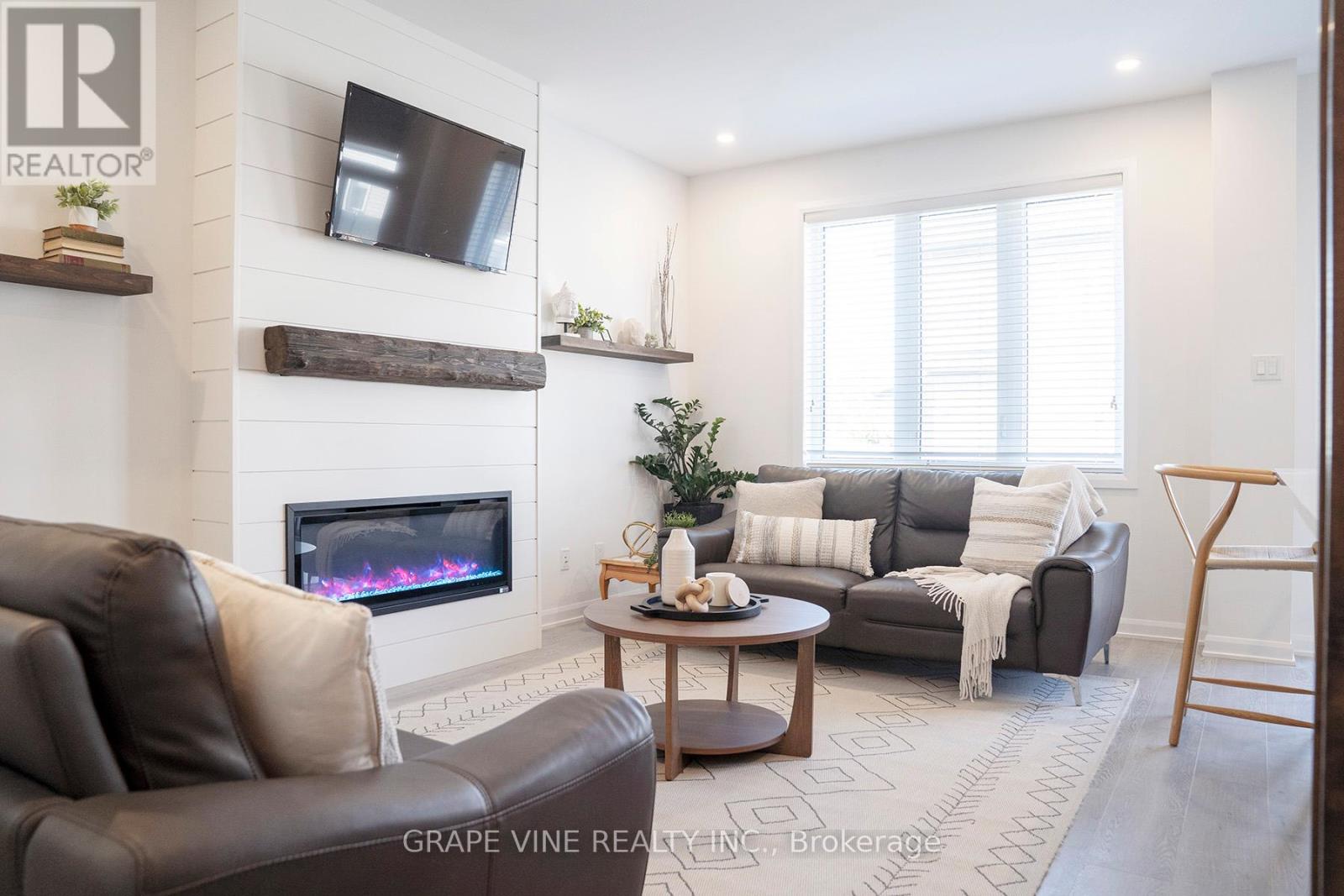 2057 Caltra Crescent, Ottawa, Ontario  K2J 6V4 - Photo 11 - X12450433