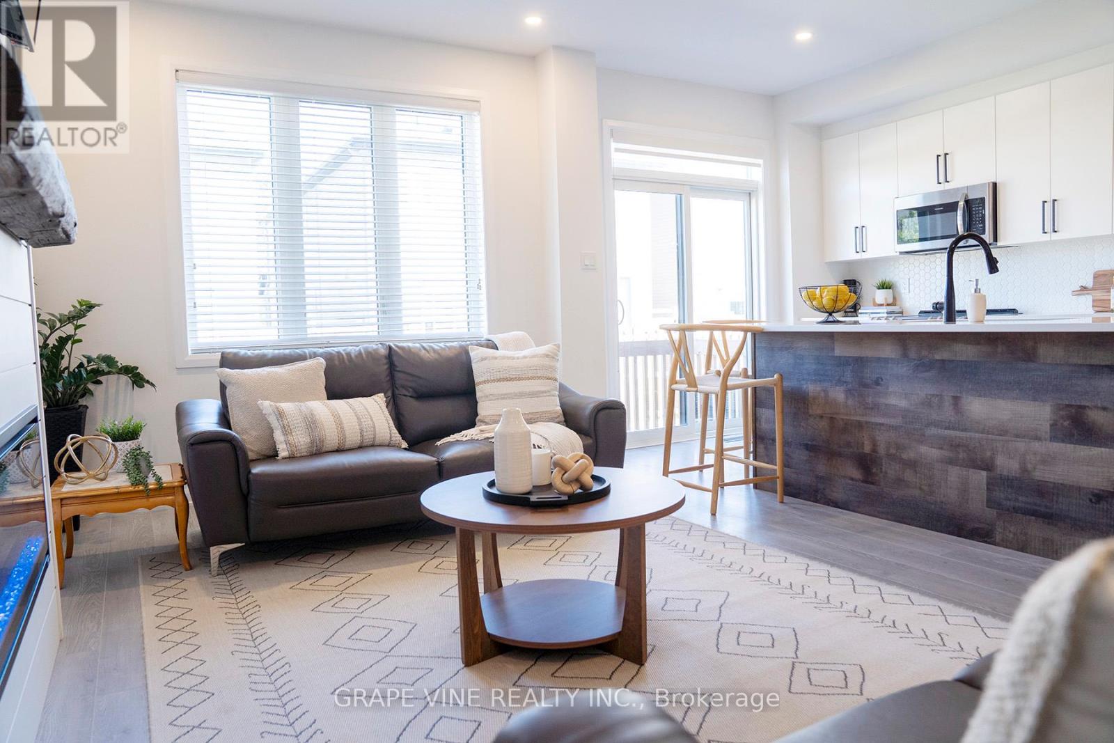 2057 Caltra Crescent, Ottawa, Ontario  K2J 6V4 - Photo 12 - X12450433