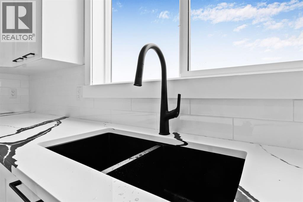 8 Ranchers Meadows, Okotoks, Alberta  T1S 0P5 - Photo 11 - A2228392