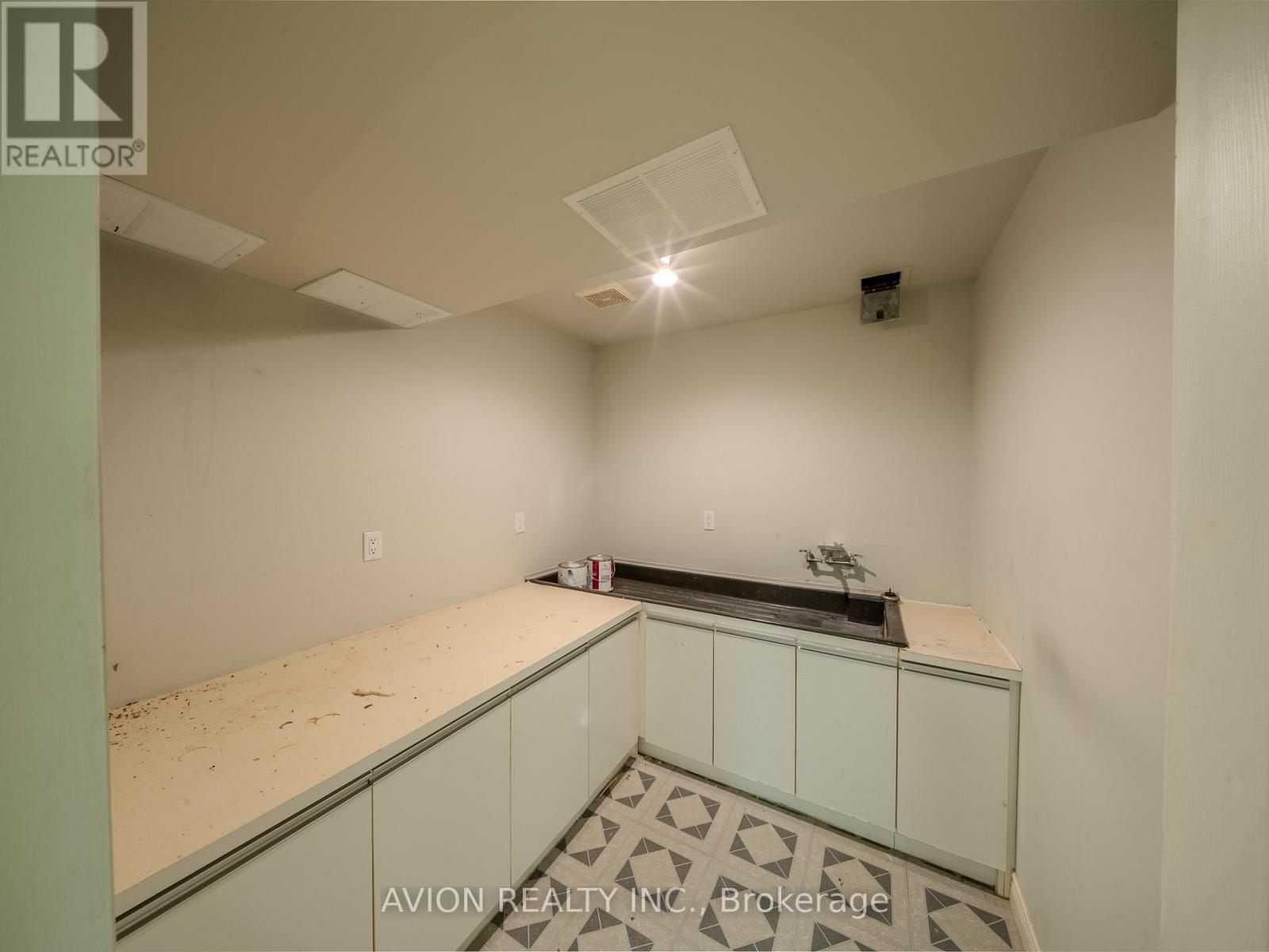 103 Spadina Road, Richmond Hill, Ontario  L4B 2Y9 - Photo 24 - N12534938