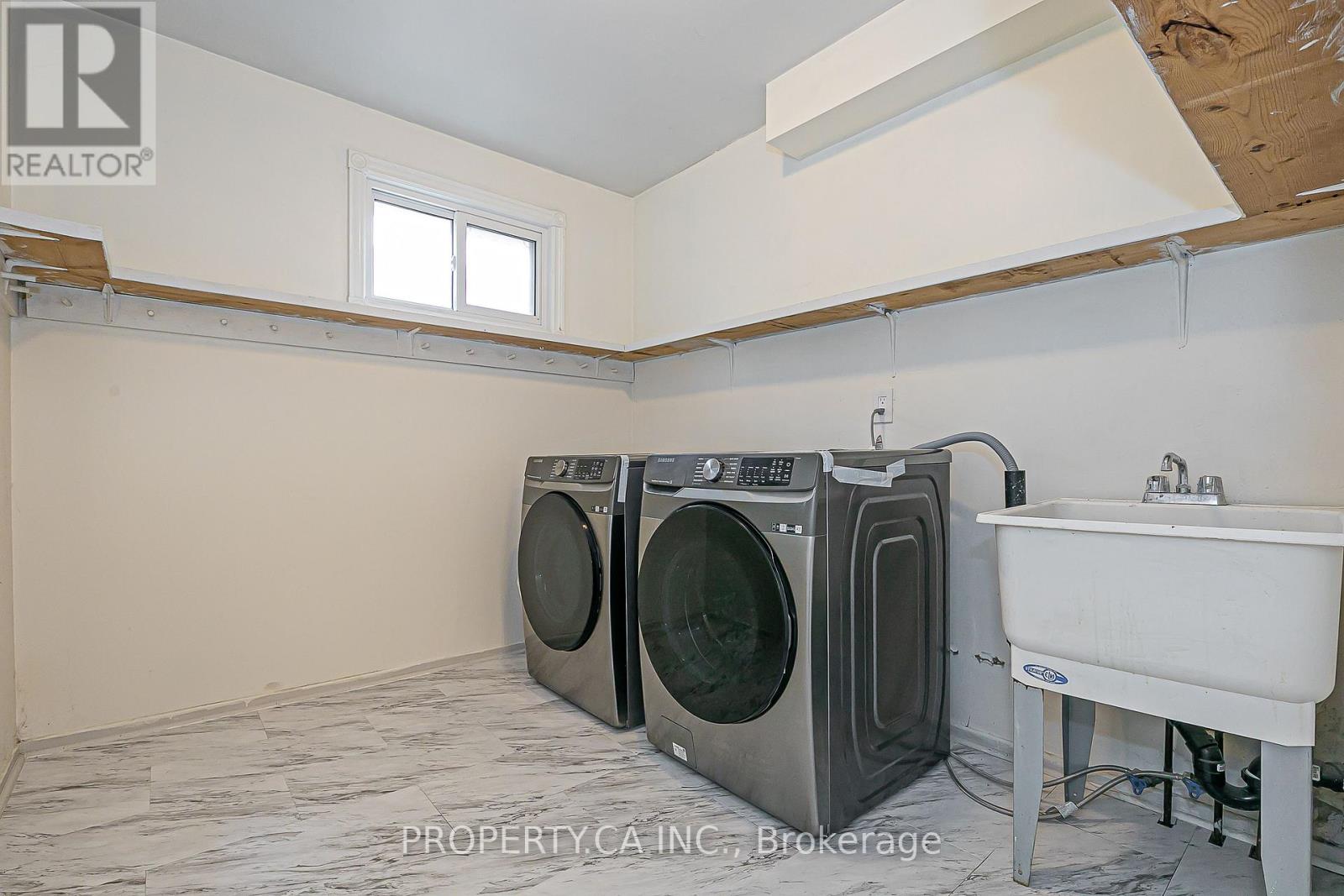 310 Primrose Lane, Newmarket, Ontario  L3Y 5Y9 - Photo 13 - N12534984