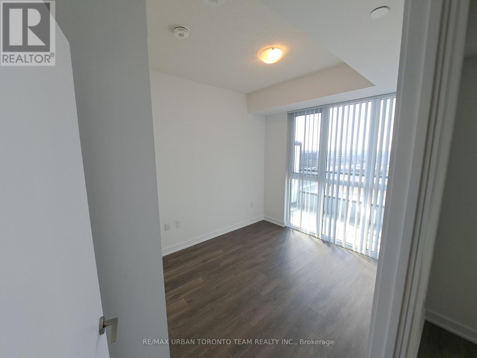 1807 - 38 Honeycrisp Crescent, Vaughan, Ontario  L4K 5Z8 - Photo 5 - N12534988