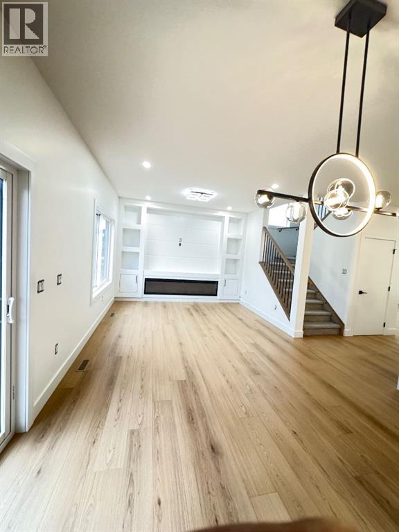 709 Mandalay Avenue, Carstairs, Alberta  T0M 0N0 - Photo 9 - A2265417