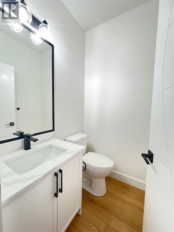 709 Mandalay Avenue, Carstairs, Alberta  T0M 0N0 - Photo 4 - A2265417