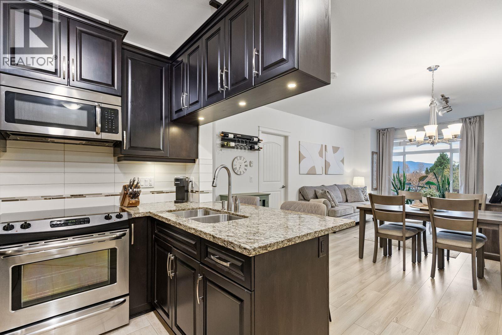 215 12565 190a Street, Pitt Meadows, British Columbia  V3Y 0E1 - Photo 6 - R3066097