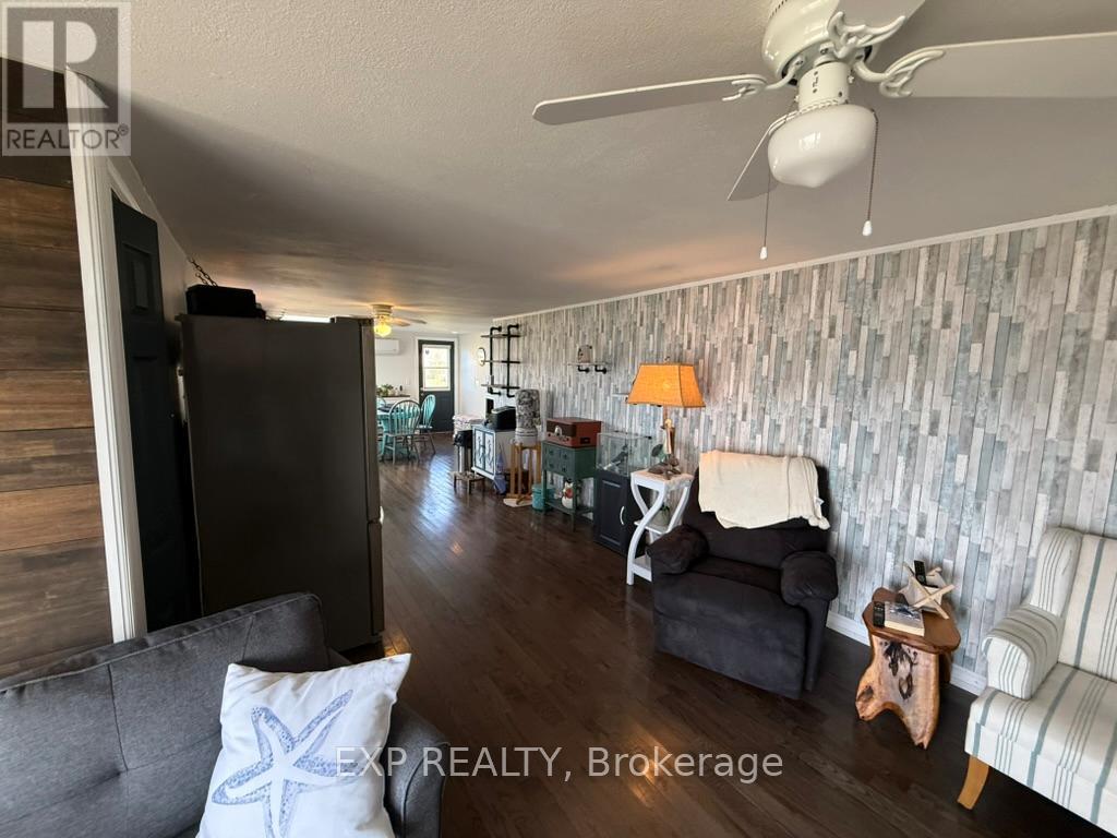 6222 Bluebird Street, Ramara, Ontario  L3V 0K6 - Photo 3 - S12534978