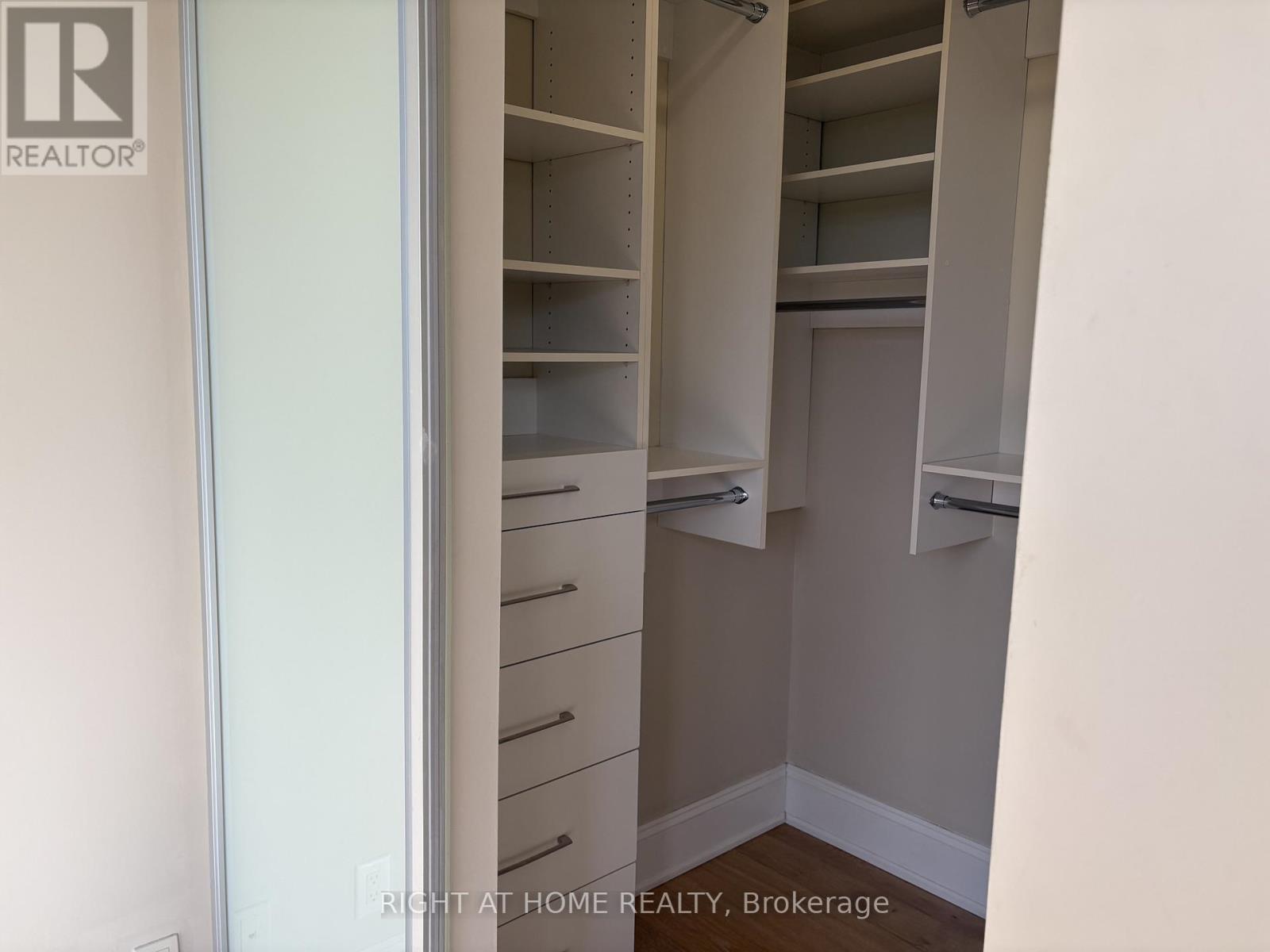 205 - 88 Park Lawn Road, Toronto, Ontario  M8Y 0B5 - Photo 11 - W12534932