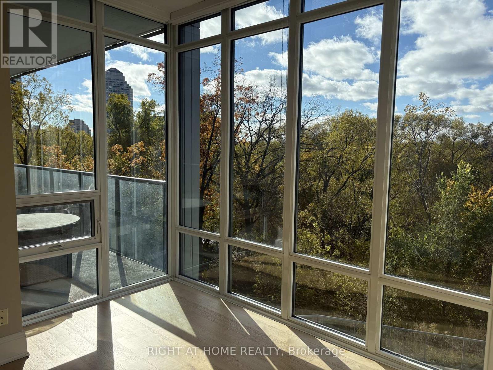 205 - 88 Park Lawn Road, Toronto, Ontario  M8Y 0B5 - Photo 9 - W12534932