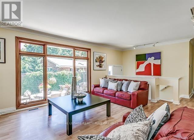 186 Tweedsdale Crescent, Oakville, Ontario  L6L 4P7 - Photo 15 - W12534944