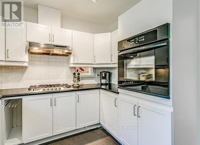 186 Tweedsdale Crescent, Oakville, Ontario  L6L 4P7 - Photo 20 - W12534944