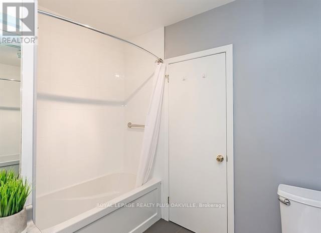 186 Tweedsdale Crescent, Oakville, Ontario  L6L 4P7 - Photo 26 - W12534944