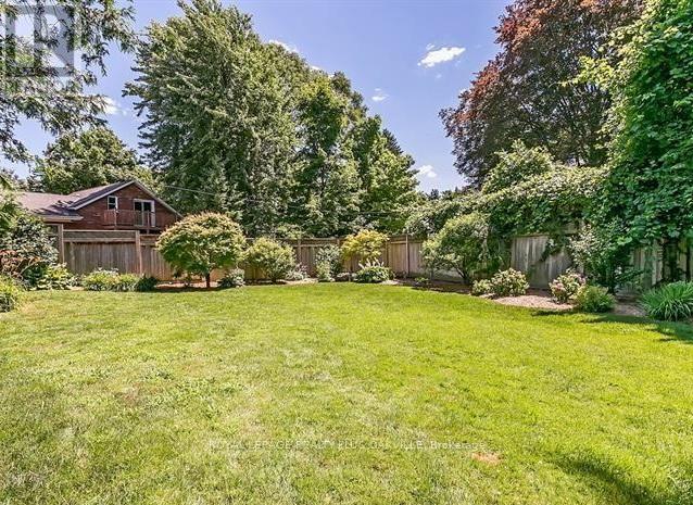 186 Tweedsdale Crescent, Oakville, Ontario  L6L 4P7 - Photo 35 - W12534944