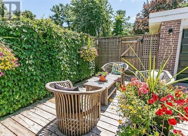 186 Tweedsdale Crescent, Oakville, Ontario  L6L 4P7 - Photo 5 - W12534944