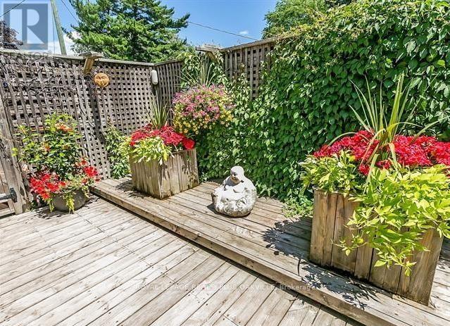 186 Tweedsdale Crescent, Oakville, Ontario  L6L 4P7 - Photo 9 - W12534944