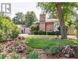 186 TWEEDSDALE CRESCENT, Oakville, Ontario