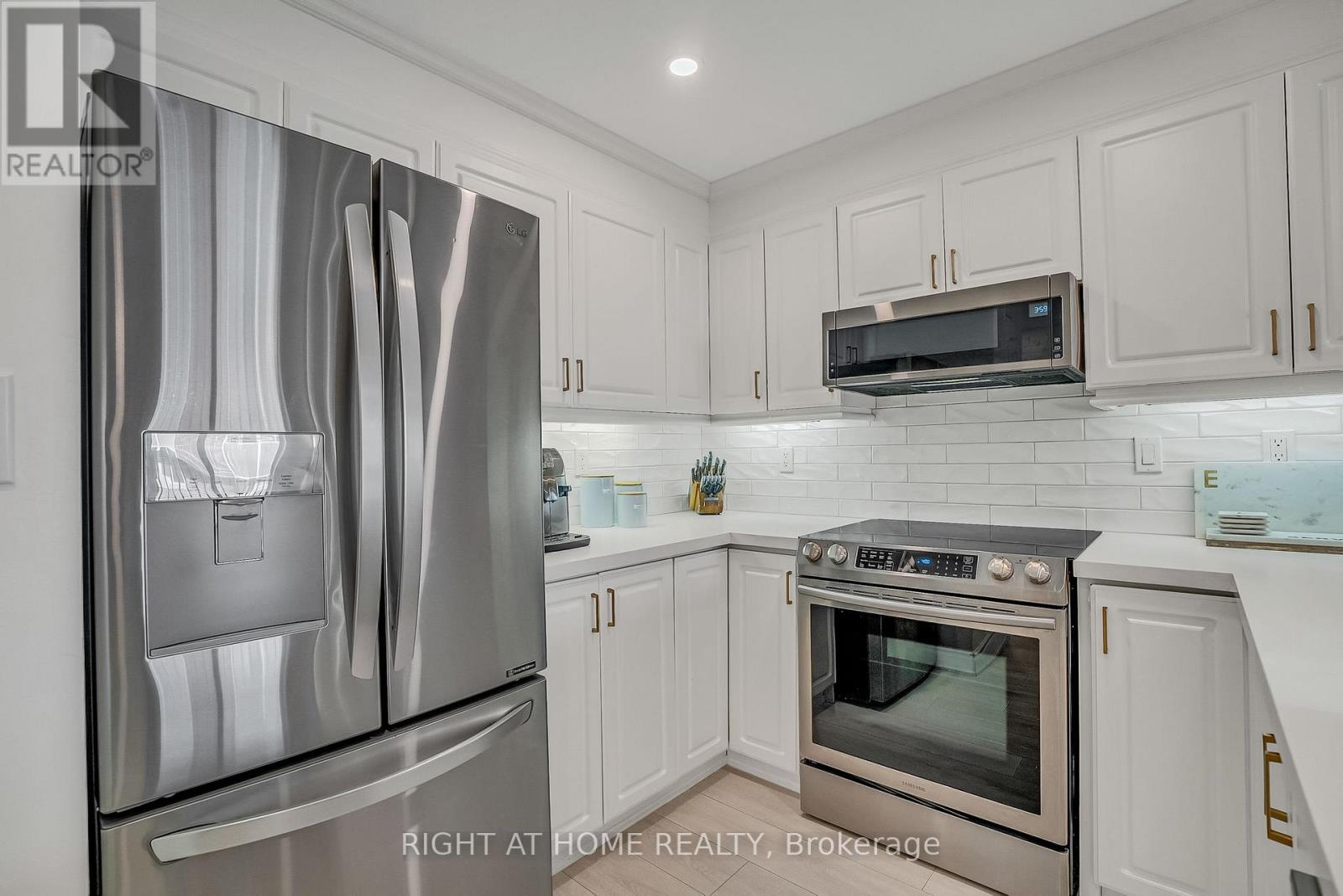 205 - 4198 Dundas Street W, Toronto, Ontario  M8X 1Y6 - Photo 5 - W12534962