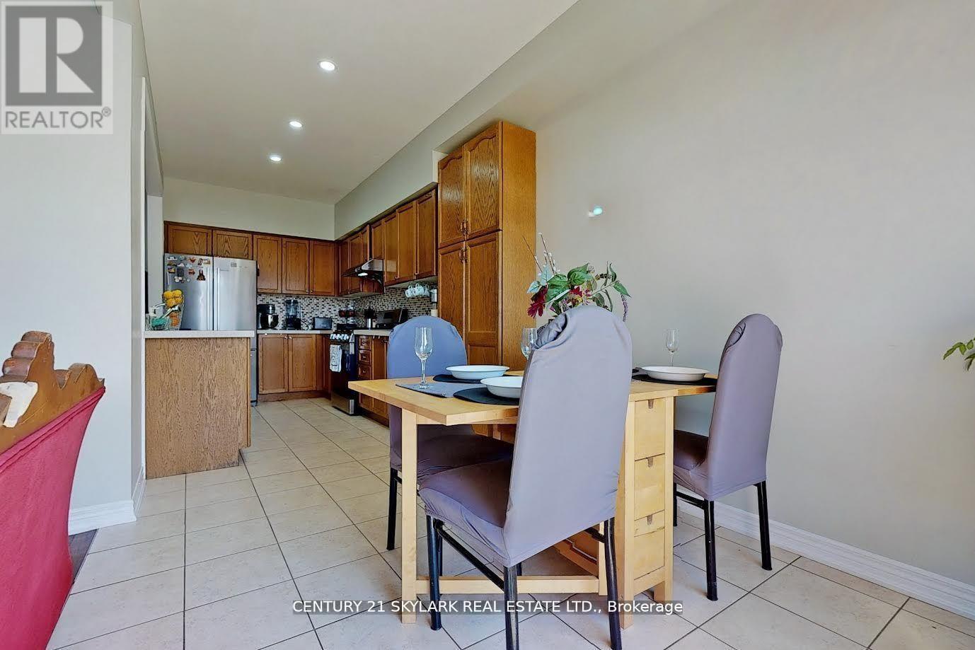 14 Mission Ridge Trail, Brampton, Ontario  L6P 0B5 - Photo 9 - W12534996