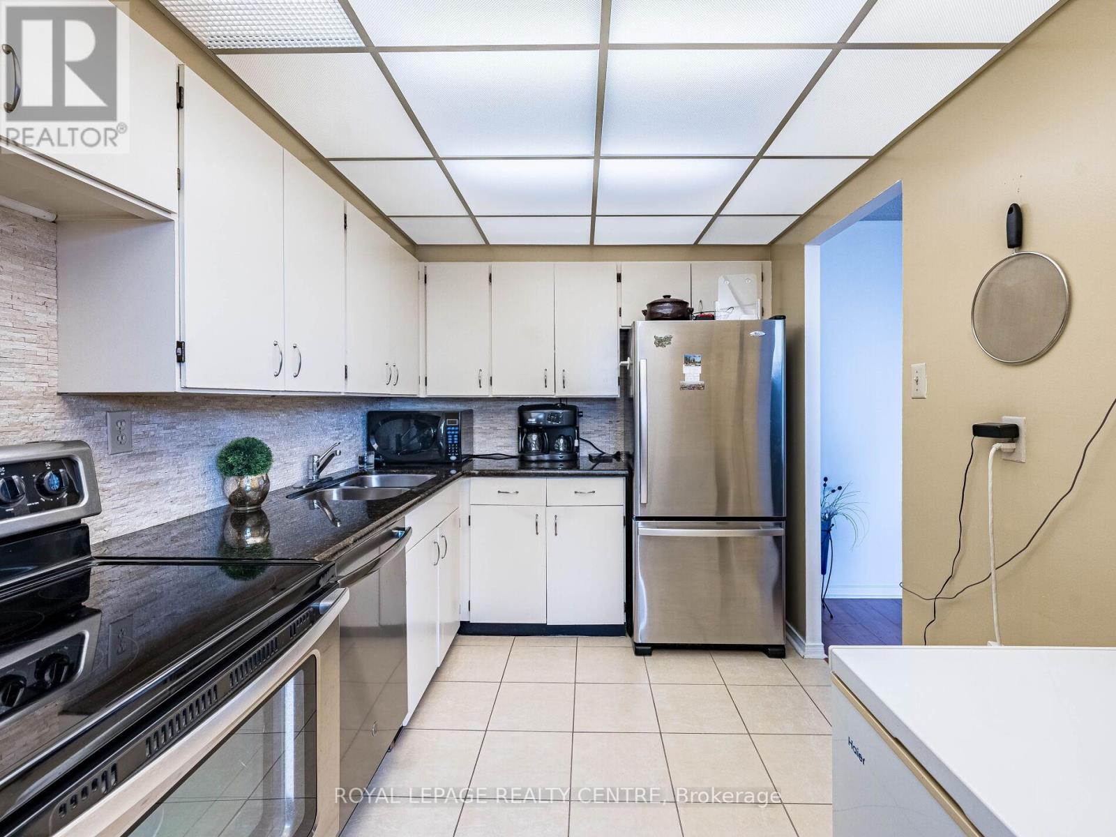 1604 - 3590 Kaneff Crescent W, Mississauga, Ontario  L5A 3X3 - Photo 15 - W12535000