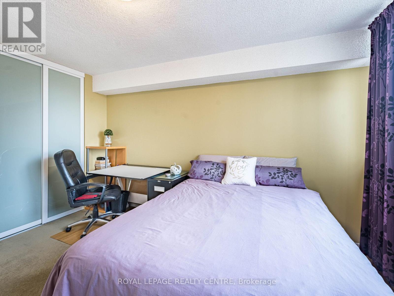 1604 - 3590 Kaneff Crescent W, Mississauga, Ontario  L5A 3X3 - Photo 22 - W12535000