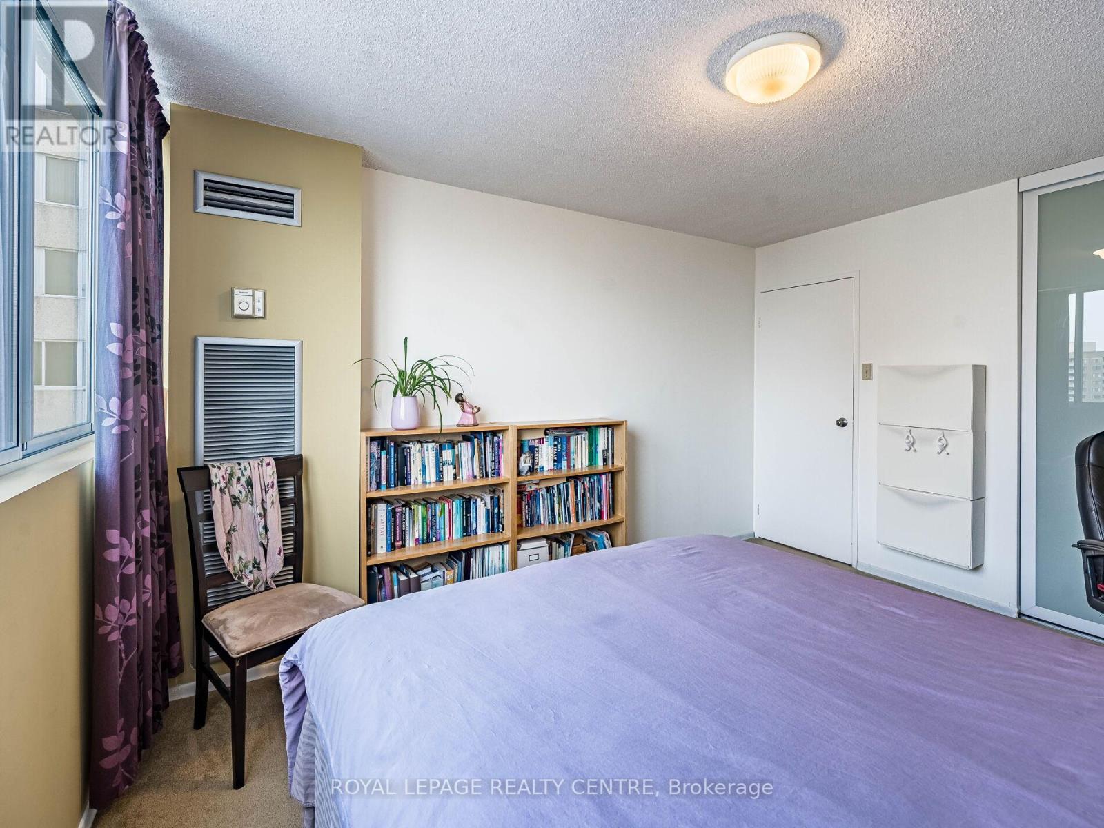 1604 - 3590 Kaneff Crescent W, Mississauga, Ontario  L5A 3X3 - Photo 23 - W12535000