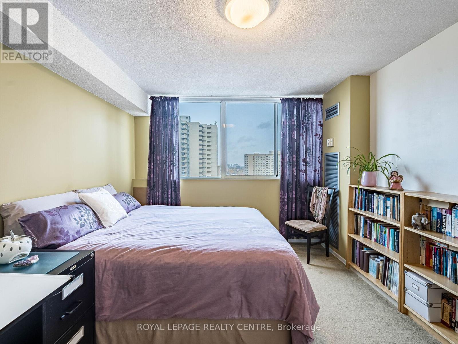 1604 - 3590 Kaneff Crescent W, Mississauga, Ontario  L5A 3X3 - Photo 24 - W12535000