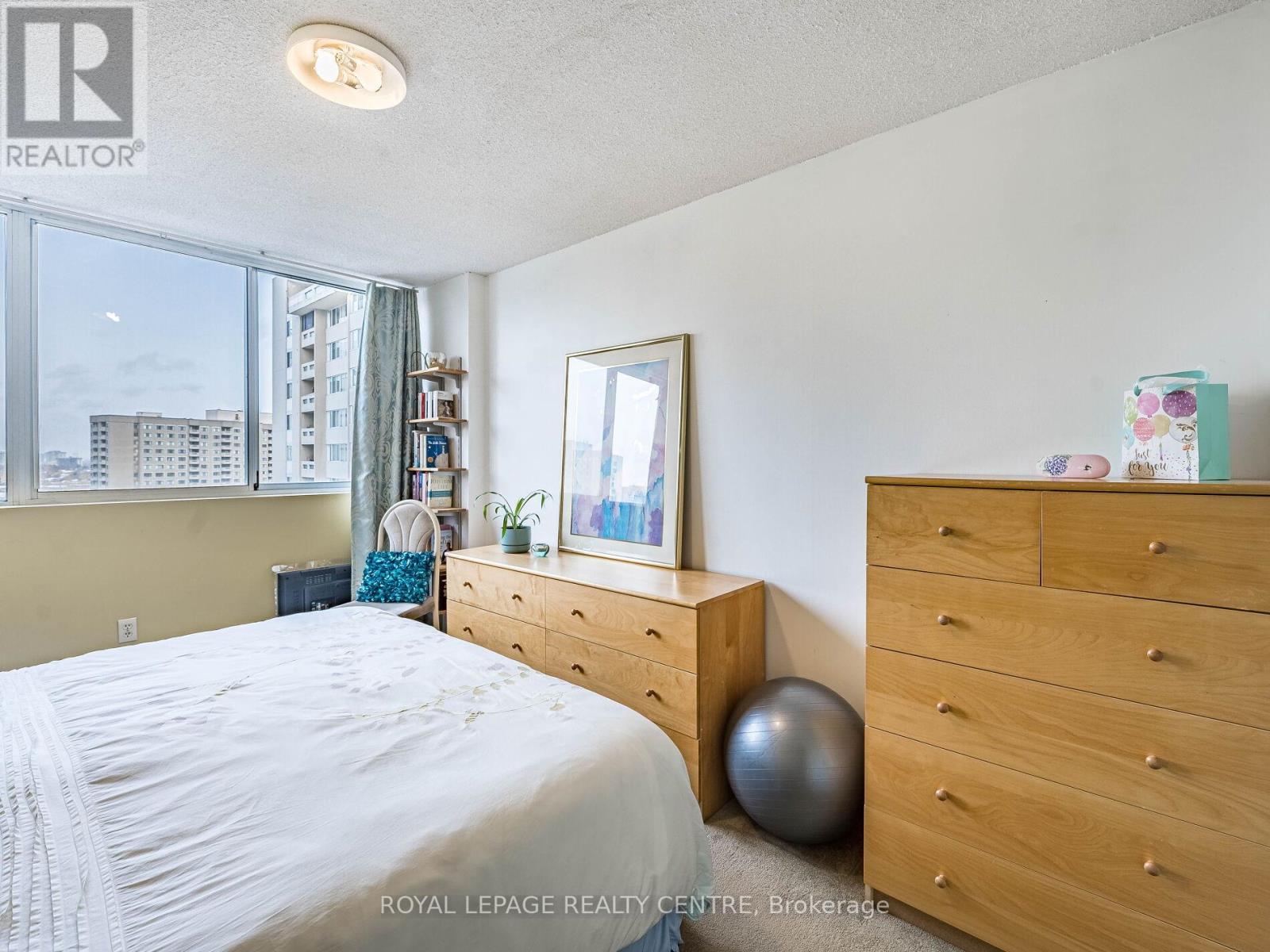 1604 - 3590 Kaneff Crescent W, Mississauga, Ontario  L5A 3X3 - Photo 26 - W12535000