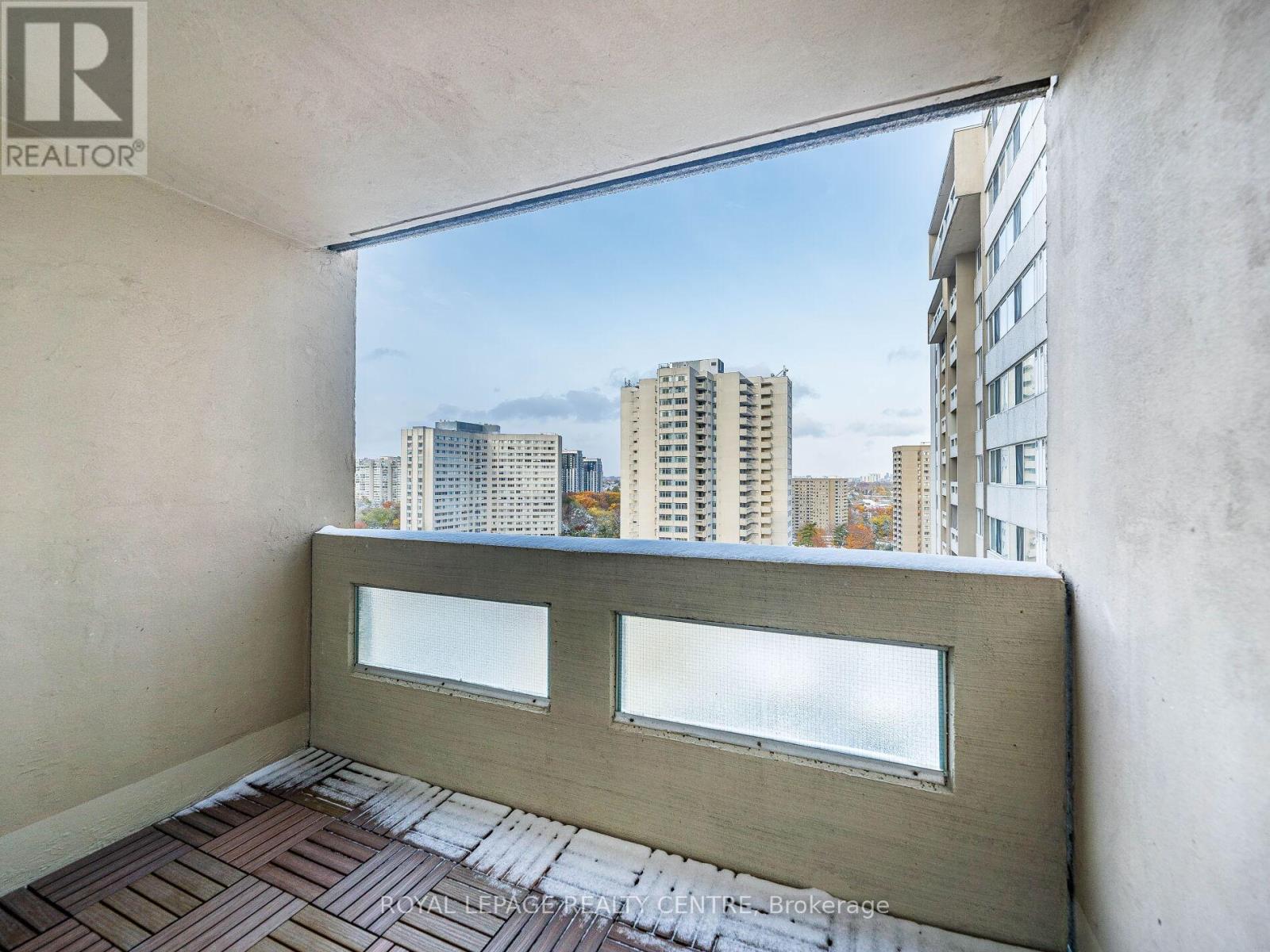 1604 - 3590 Kaneff Crescent W, Mississauga, Ontario  L5A 3X3 - Photo 37 - W12535000