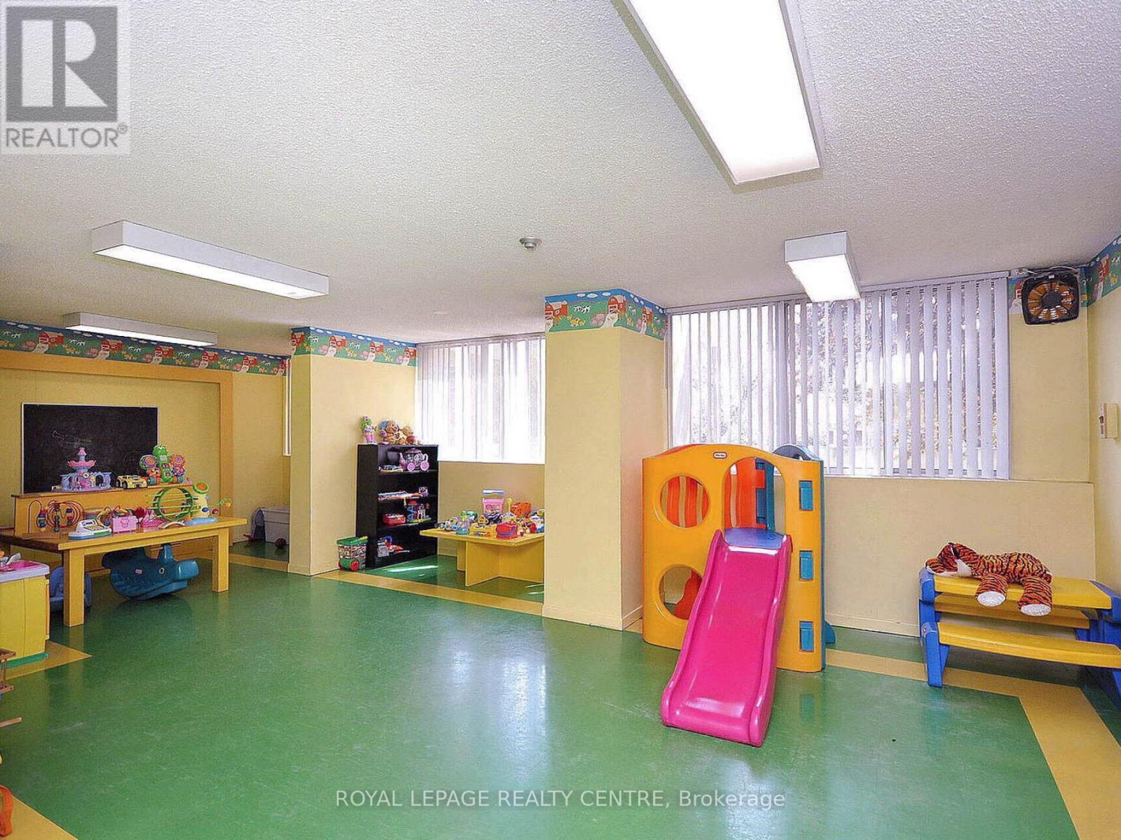 1604 - 3590 Kaneff Crescent W, Mississauga, Ontario  L5A 3X3 - Photo 46 - W12535000