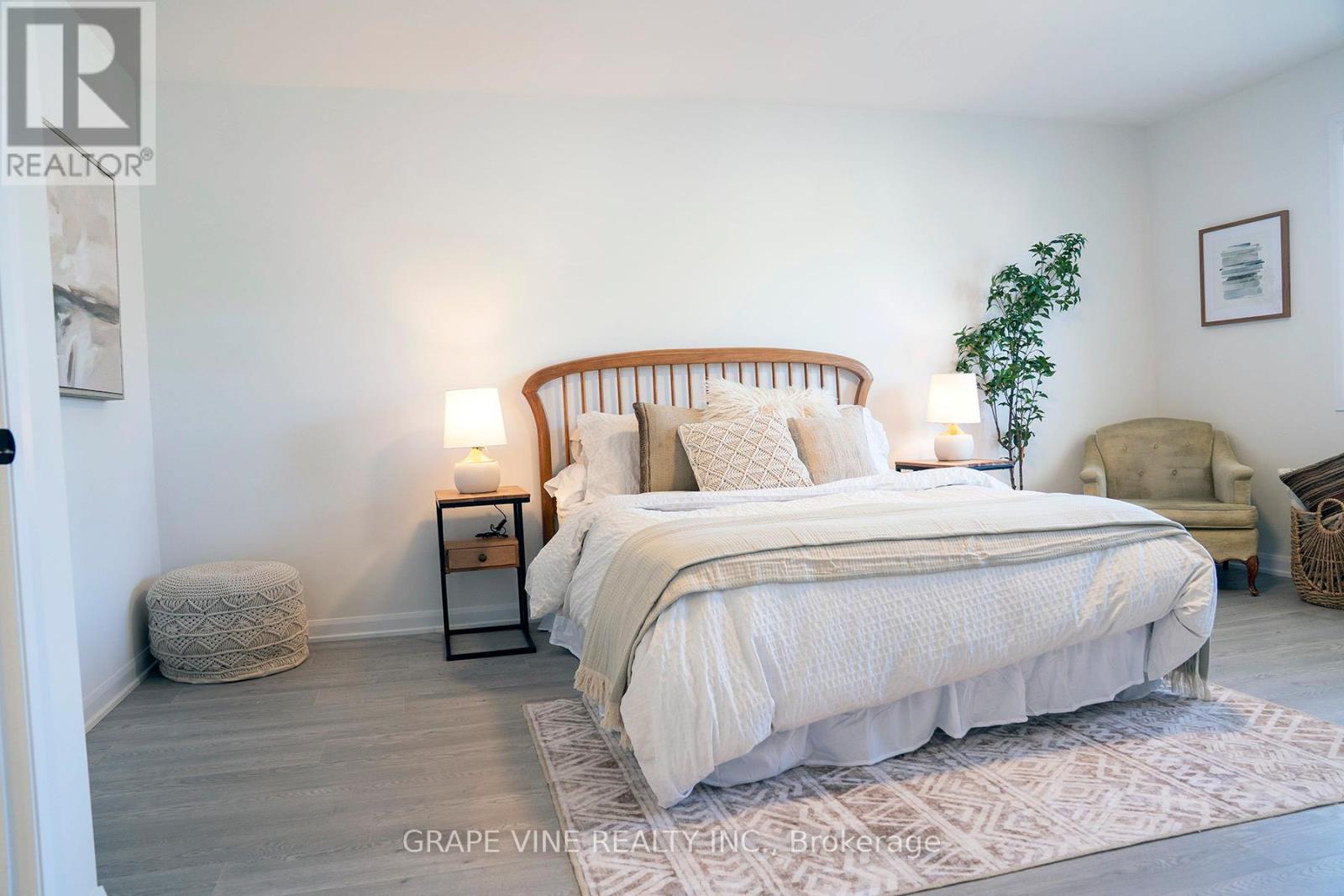 2057 Caltra Crescent, Ottawa, Ontario  K2J 6V4 - Photo 28 - X12450433