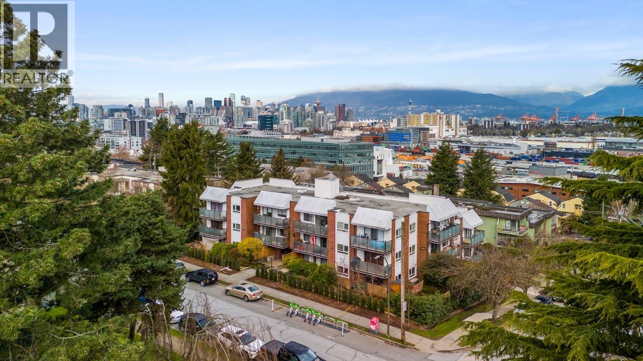 314 665 E 6th Avenue, Vancouver, British Columbia  V5T 4J3 - Photo 2 - R3055373