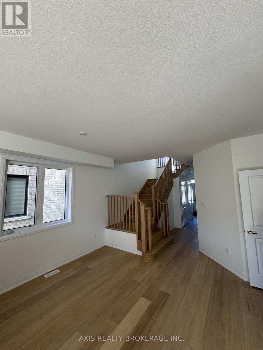 19 Cresthaven Heights, Thorold, Ontario  L2V 0N9 - Photo 2 - X12534990