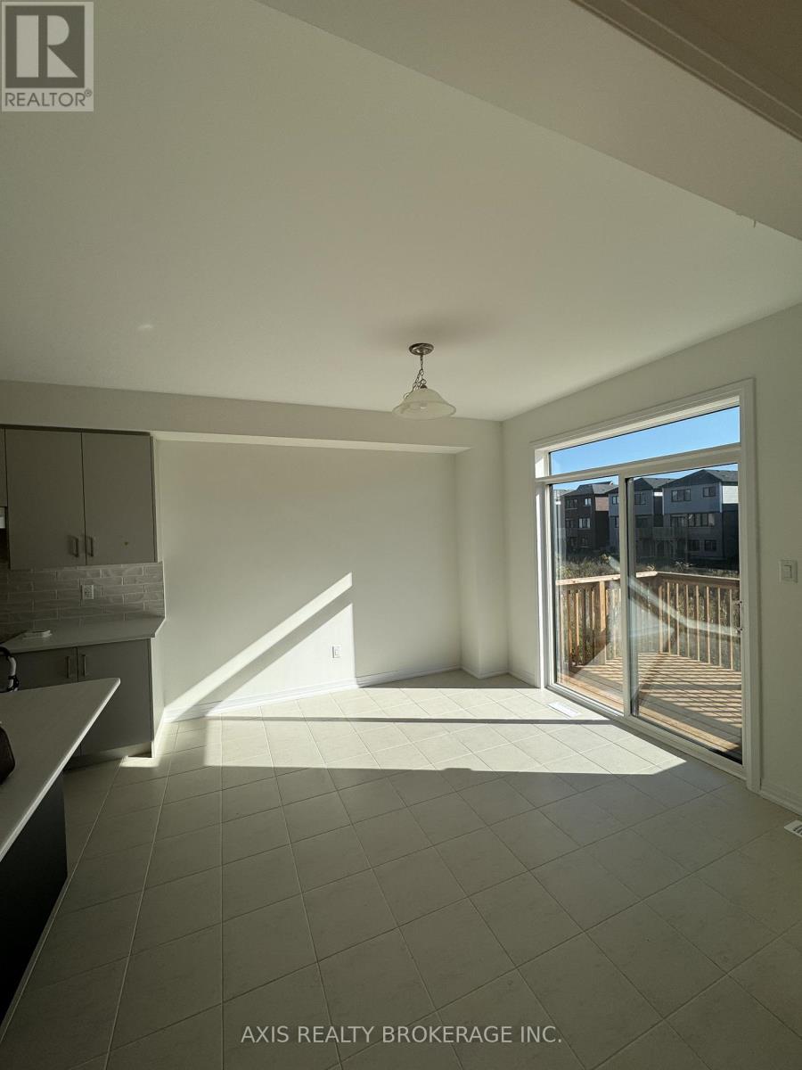 19 Cresthaven Heights, Thorold, Ontario  L2V 0N9 - Photo 3 - X12534990