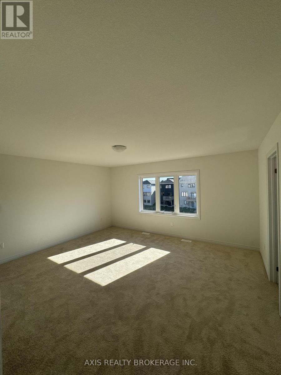 19 Cresthaven Heights, Thorold, Ontario  L2V 0N9 - Photo 5 - X12534990