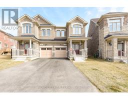 38 SILVER MEADOW GARDENS, Hamilton, Ontario
